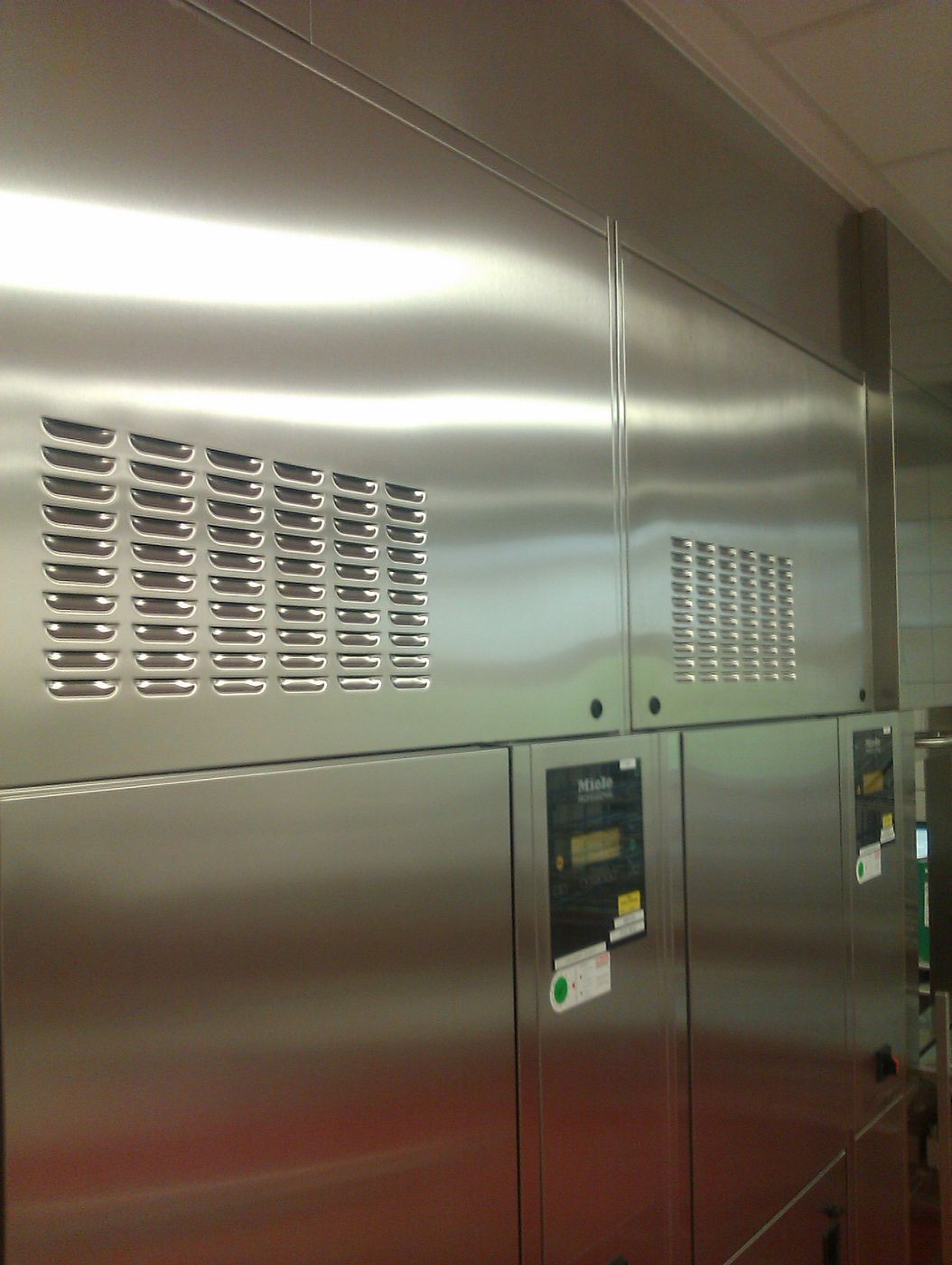 Treated stainless-steel sterilisers