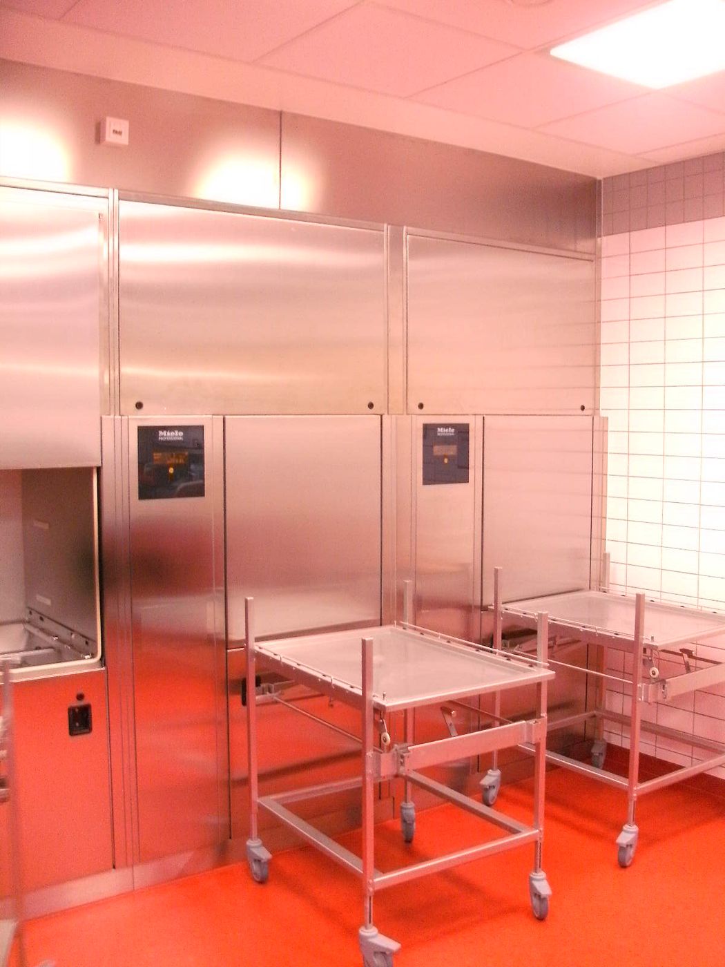 Loading trolleys and cabinet fronts