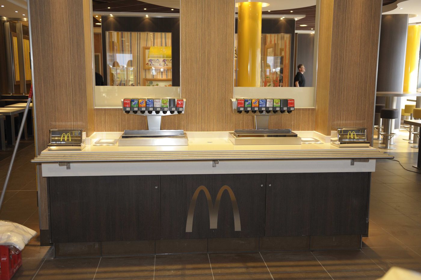 Self-service counter