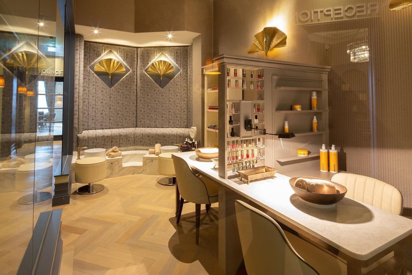 Treatment bar and retail area